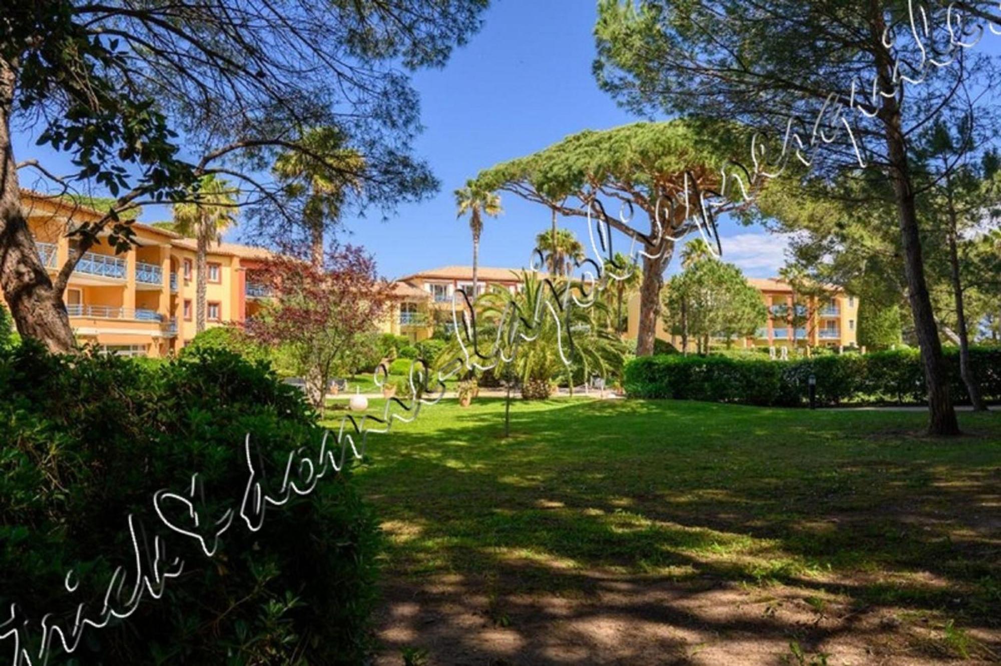 Magnifique Parc De La Presqu'Ile Avec Piscine Et Plage Face A Porquerolles ! Ιέρ Εξωτερικό φωτογραφία